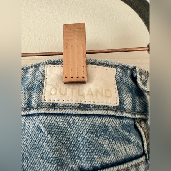 💙 OUTLAND | Amy High-Rise Jean Size 26 - Picture 5 of 7